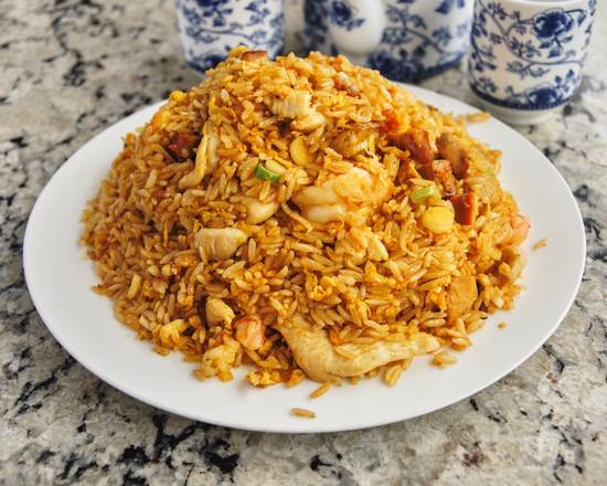 Chaulafán especial con ingredientes seleccionados